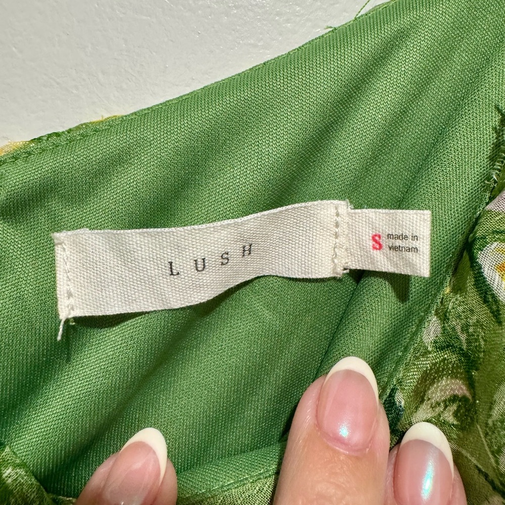 Lush Green Floral Midi Dress - Picture 2 of 4